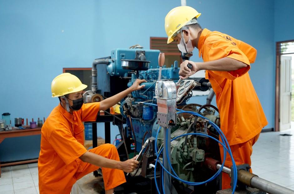 Gambar Utama untuk: Teknika Kapal Penangkap Ikan (TKPI)